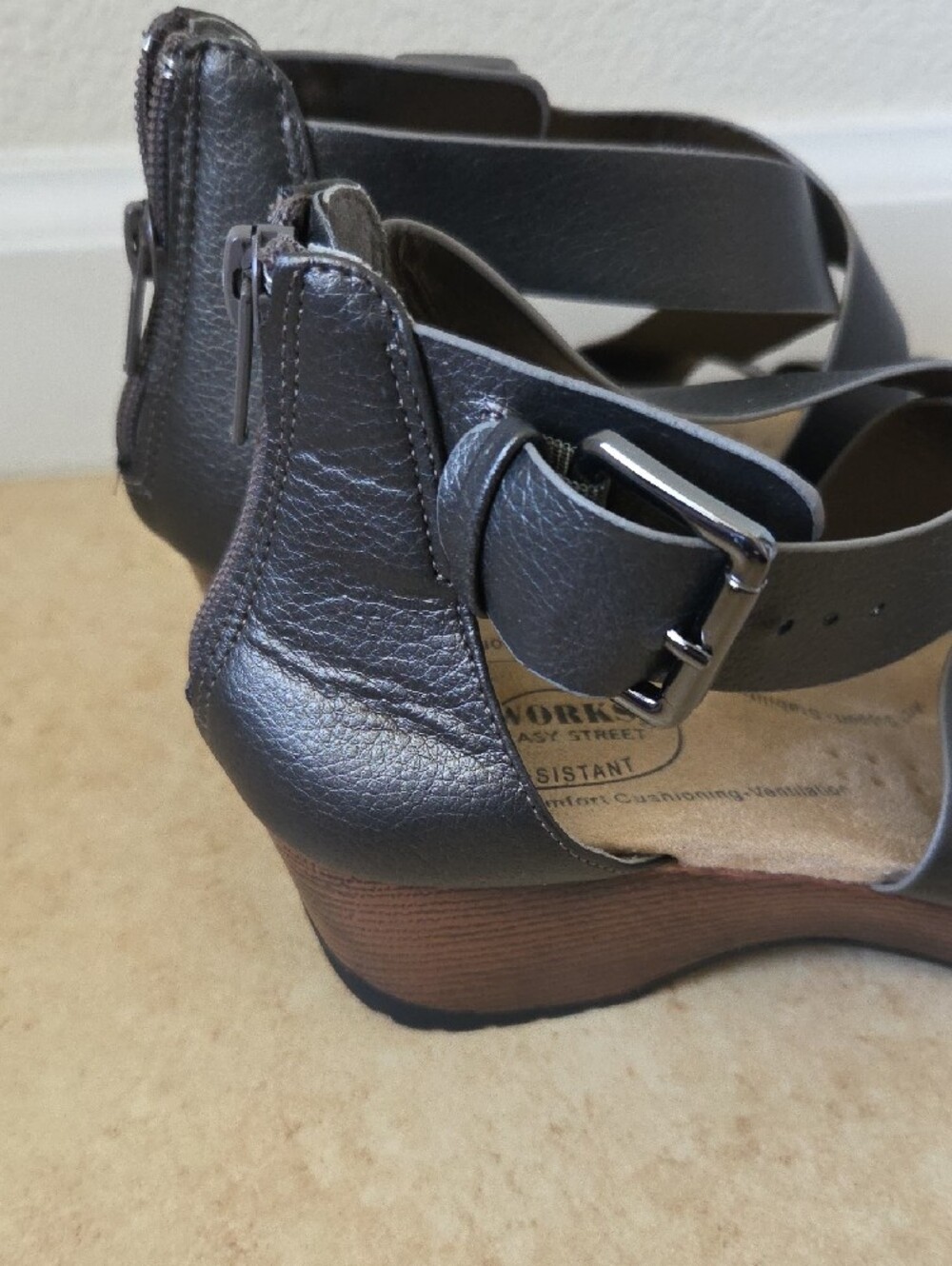 EASY STREET Rosa Crisscross Wedge Sandals Charcoal Sz 7.5WW Comfy Cushioned - Picture 15 of 15